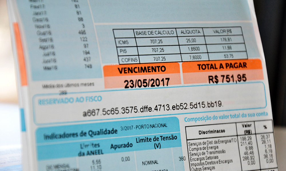 Electricity bill via cell phone - Source: Reproduction